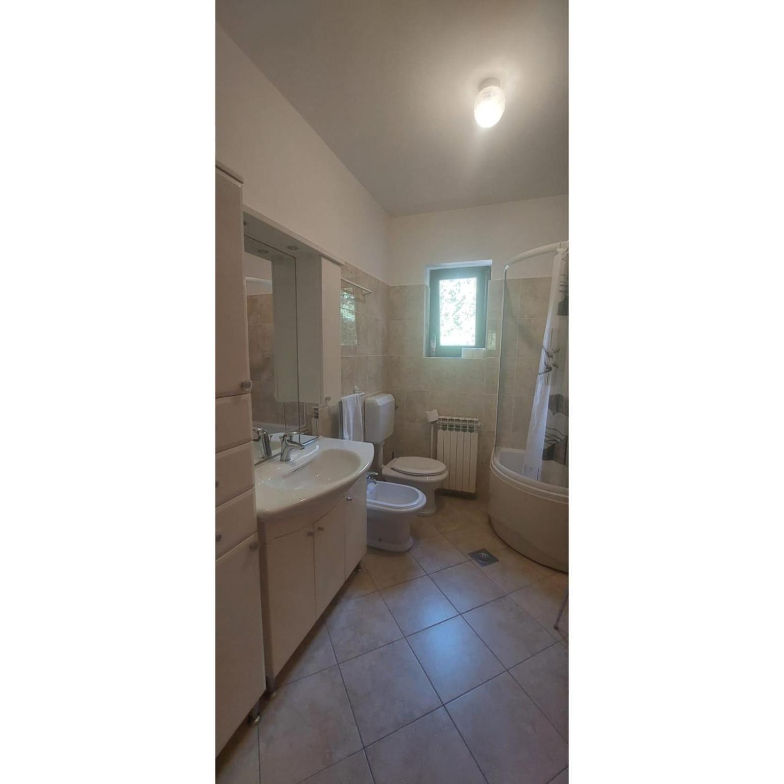 Appartamento Apartman Dino Roč Esterno foto